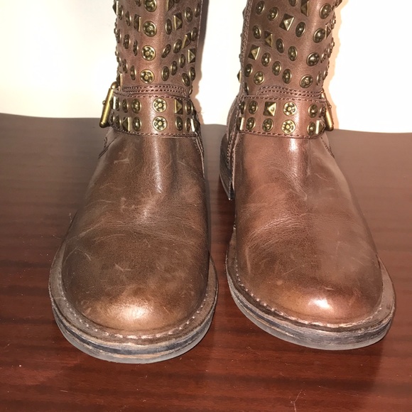 UGG women’s Stud Moto Leather Boots 8 - Picture 2 of 12